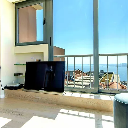 Lovelystay - Full Sky In Chiado Apartment *