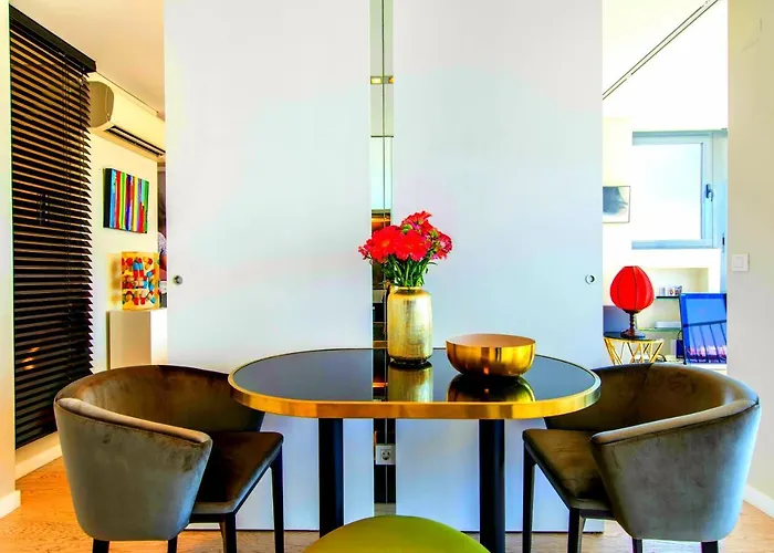 Lovelystay - Full Sky In Chiado