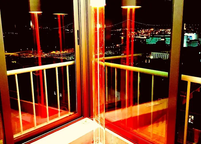 Lovelystay - Full Sky In Chiado