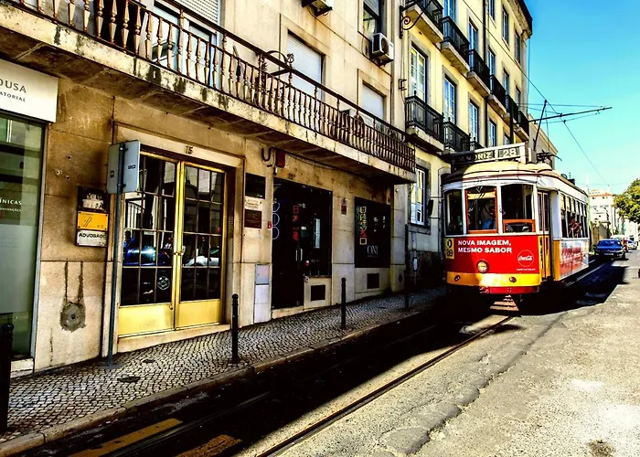 Lovelystay - Full Sky In Chiado *