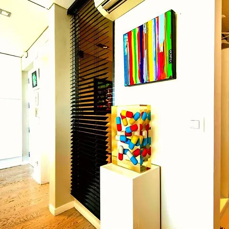 Lovelystay - Full Sky In Chiado