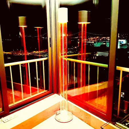 Lovelystay - Full Sky In Chiado